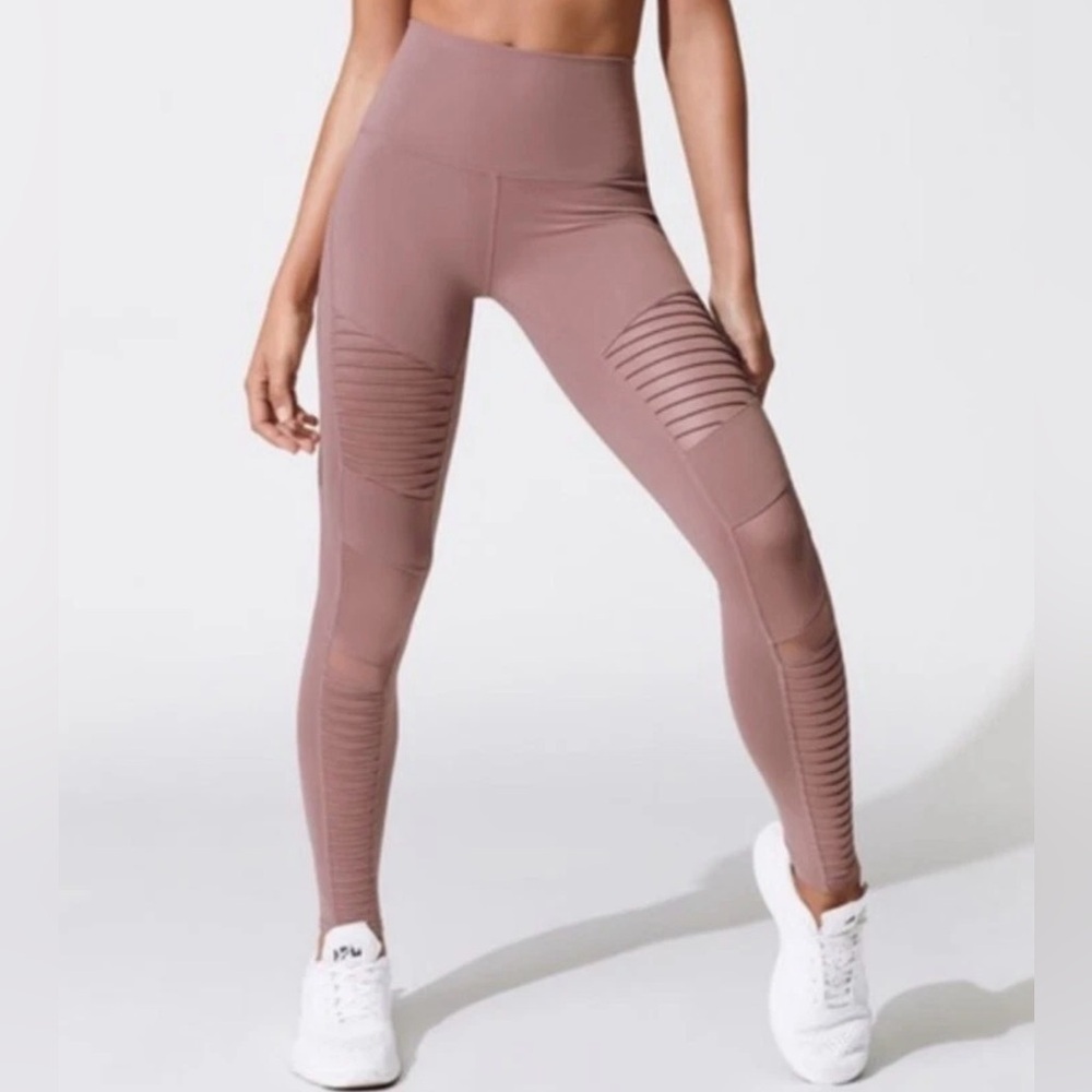 Alo Yoga • Moto High Rise Leggings